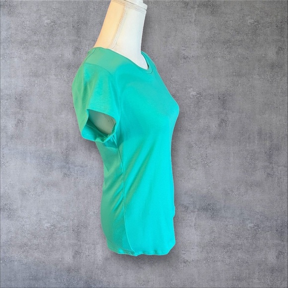 Liz Claiborne Green Fitted Tee, NEW - Picture 3 of 5